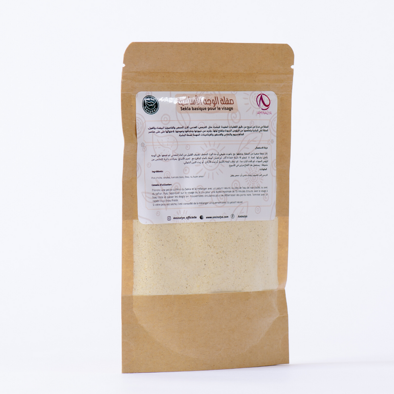 صقلة هي عبارة عن مزيج من دقيق القطنيات المفيدة  للبشرة، مثل  الترمس، العدس، الأرز، الحمص والفاصوليا البيضاء والفول. الصقلة تنقي البشرة وتخلصها من الرؤوس السوداء وتفتح لونها، وتزيد من حيويتها ونشاطها ونعومتها، لاحتوائها على على عناصر الماغنسيوم والنحاس والفسفور والفيتامينات المهمة لصحة البشرة